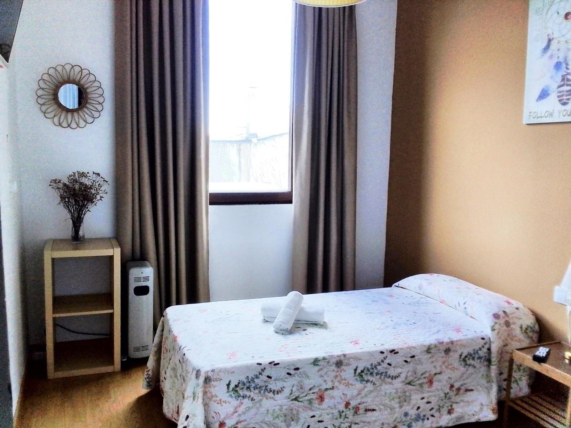 Albergue San Lazaro Sarria Luaran gambar