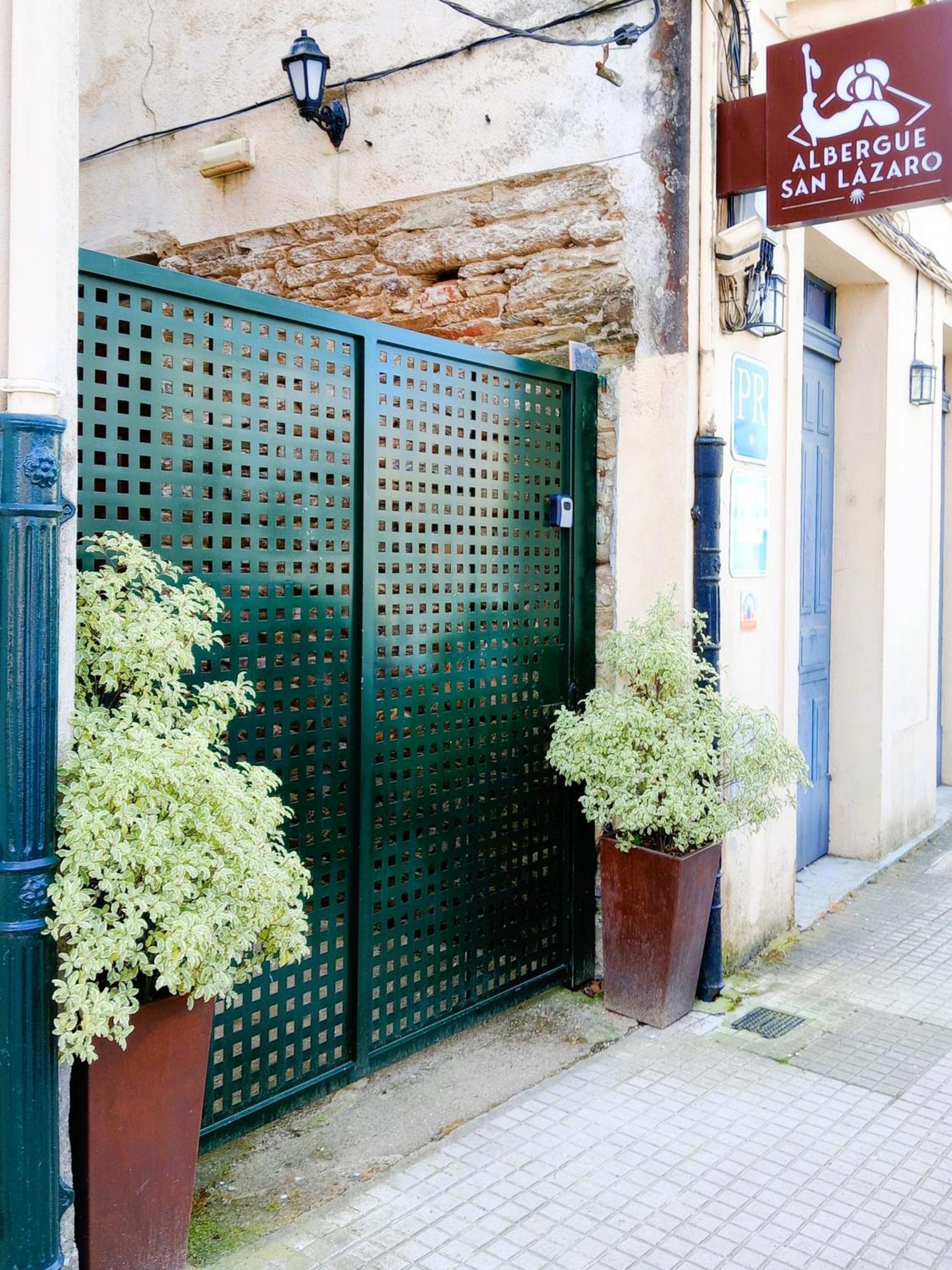 Albergue San Lazaro Sarria Luaran gambar